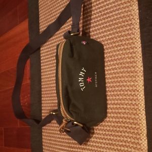 Tommy Hilfiger Crossbody